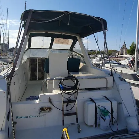 Murmures - Bateau A Quai Aux Minimes By Nuits Au Port